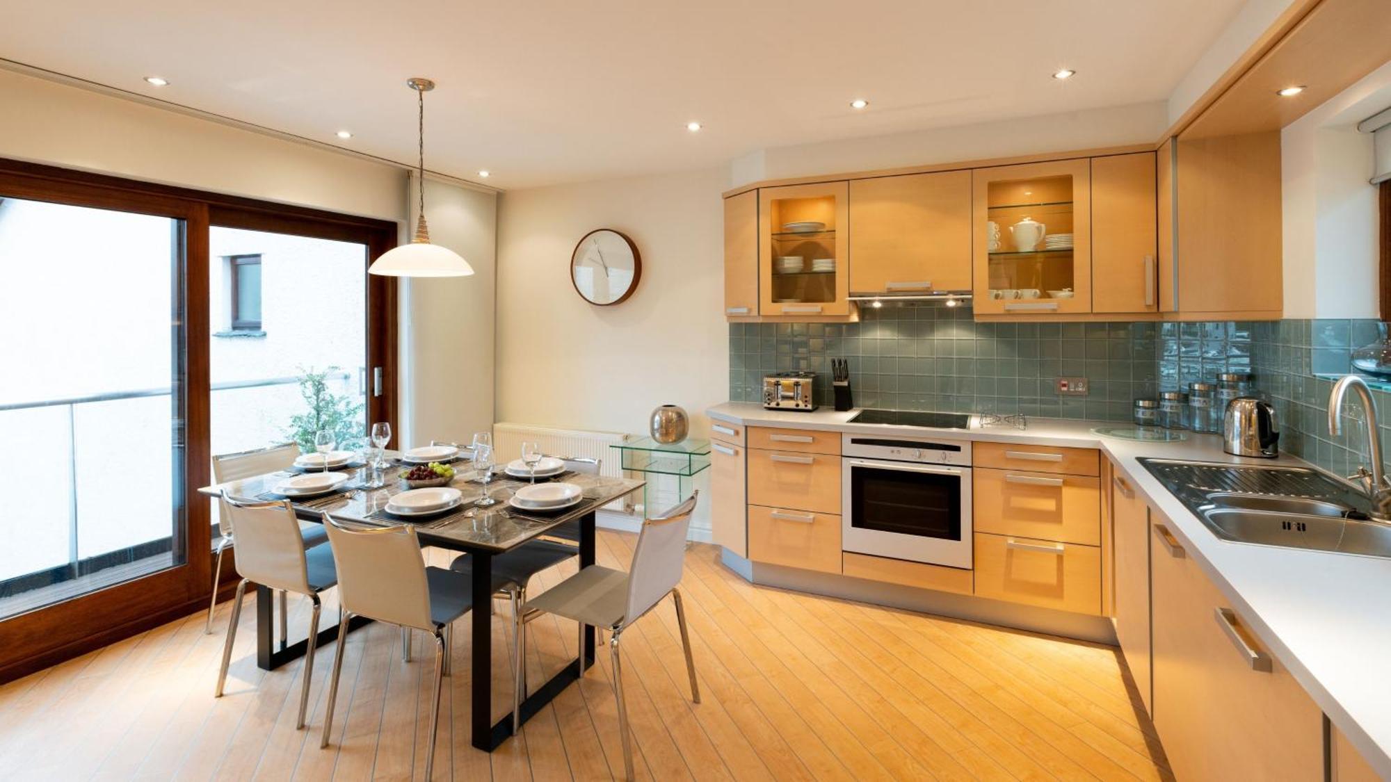 Windermere Lake View Townhouse At Windermere Marina Village ボウネス＝オン＝ウィンダミア エクステリア 写真